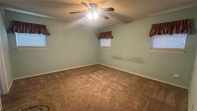2526 Nottingham Place, Grand Prairie, TX 75050