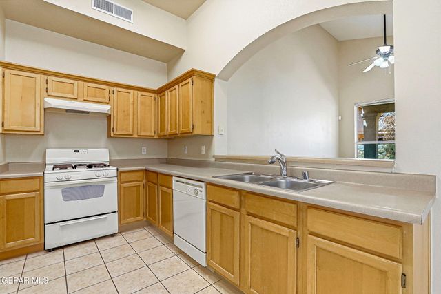1445 PASEO DE FLOR Street, El Paso, TX 79928