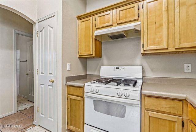 1445 PASEO DE FLOR Street, El Paso, TX 79928