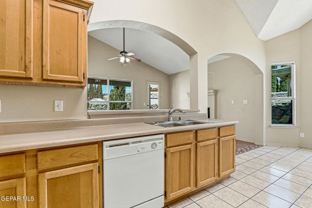 1445 PASEO DE FLOR Street, El Paso, TX 79928