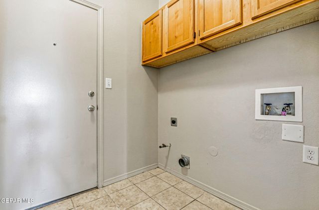 1445 PASEO DE FLOR Street, El Paso, TX 79928
