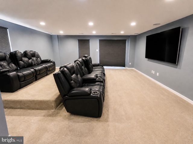 113 VILLAGE GREEN LN, Sicklerville, NJ 08081