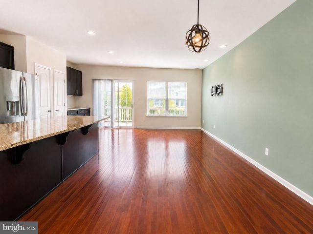 113 VILLAGE GREEN LN, Sicklerville, NJ 08081