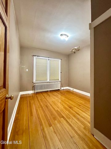 36 Garfield Avenue, Schenectady, NY 12304