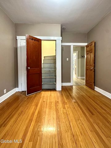 36 Garfield Avenue, Schenectady, NY 12304