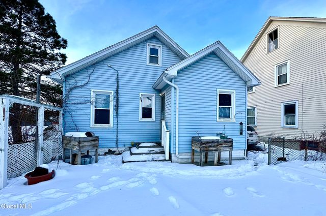 36 Garfield Avenue, Schenectady, NY 12304