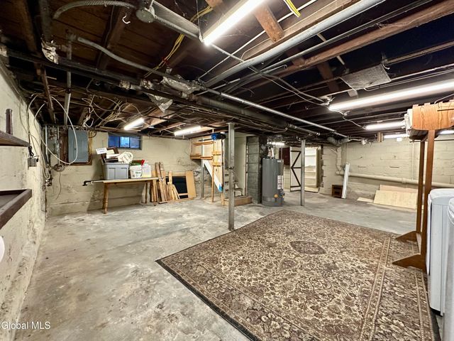 36 Garfield Avenue, Schenectady, NY 12304