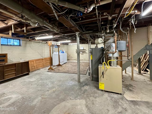 36 Garfield Avenue, Schenectady, NY 12304