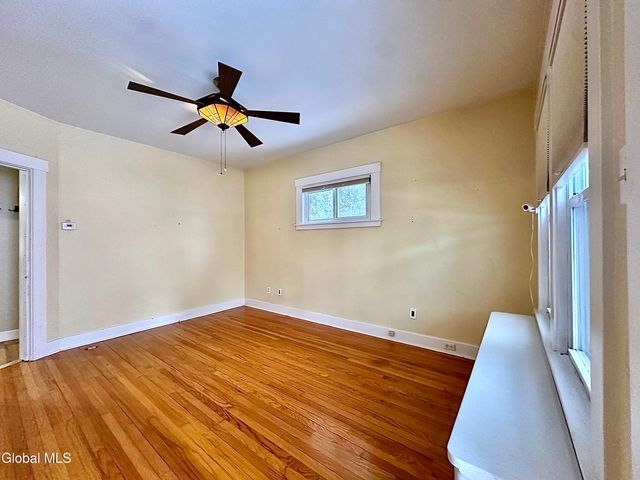 36 Garfield Avenue, Schenectady, NY 12304