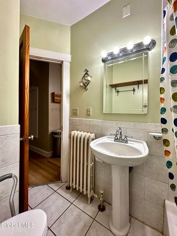 36 Garfield Avenue, Schenectady, NY 12304