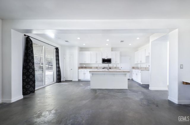 13504 Carpaccio Lane, Bakersfield, CA 93306