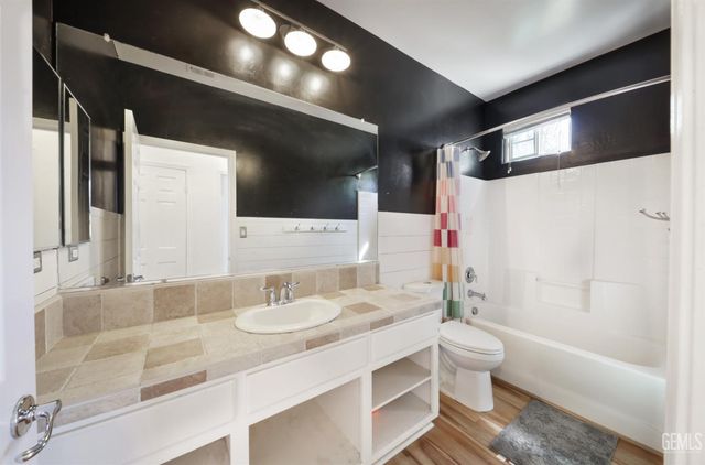 13504 Carpaccio Lane, Bakersfield, CA 93306