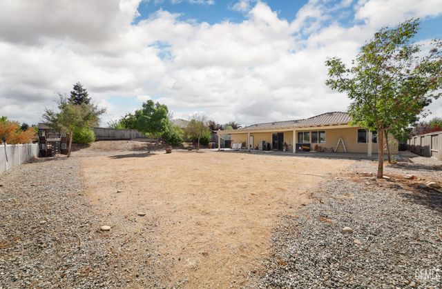 13504 Carpaccio Lane, Bakersfield, CA 93306