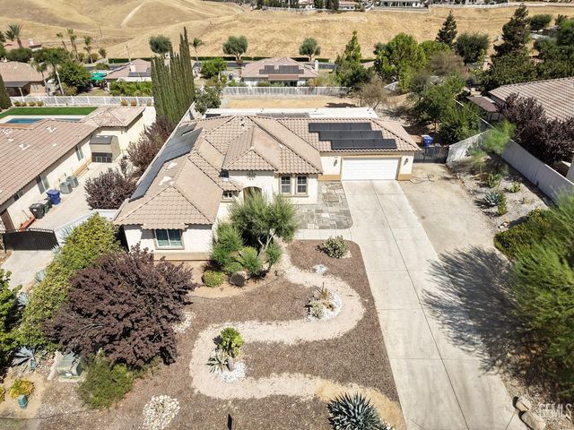 13504 Carpaccio Lane, Bakersfield, CA 93306