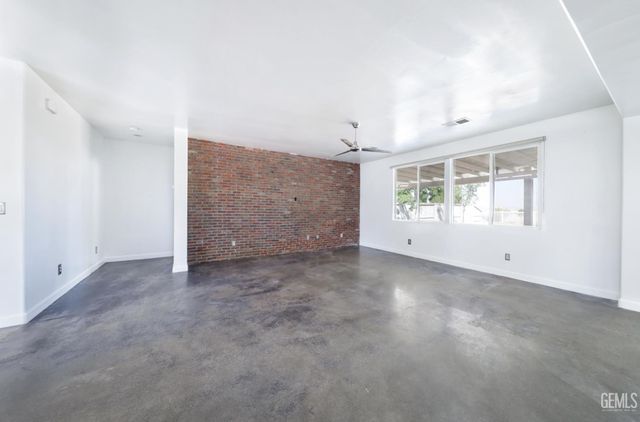 13504 Carpaccio Lane, Bakersfield, CA 93306