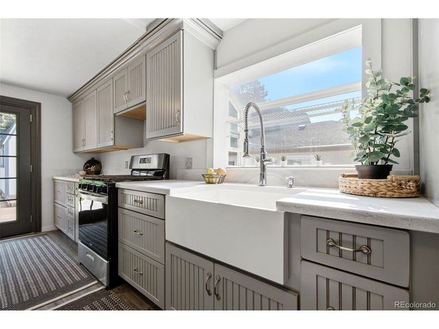 2128 Virginia St, Idaho Springs, CO 80452