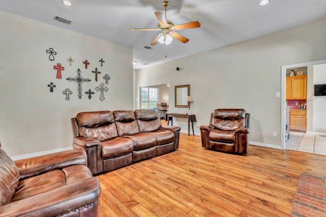 1411 Honeysuckle Ridge Court, Midlothian, TX 76065