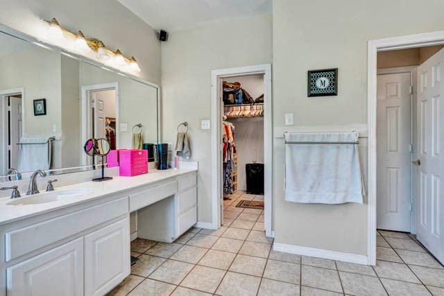1411 Honeysuckle Ridge Court, Midlothian, TX 76065