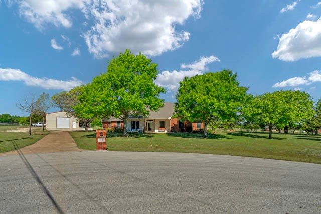 1411 Honeysuckle Ridge Court, Midlothian, TX 76065