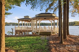 166 Iron Gate Circle, Mooresville, NC 28117