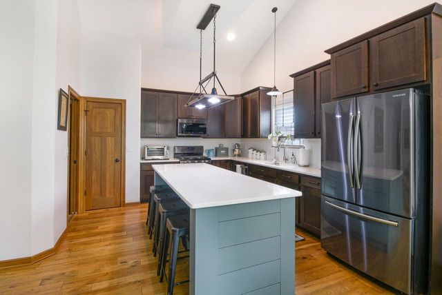 2986 Gateway AVENUE, Hartford, WI 53027