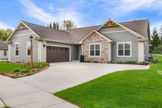 2986 Gateway AVENUE, Hartford, WI 53027