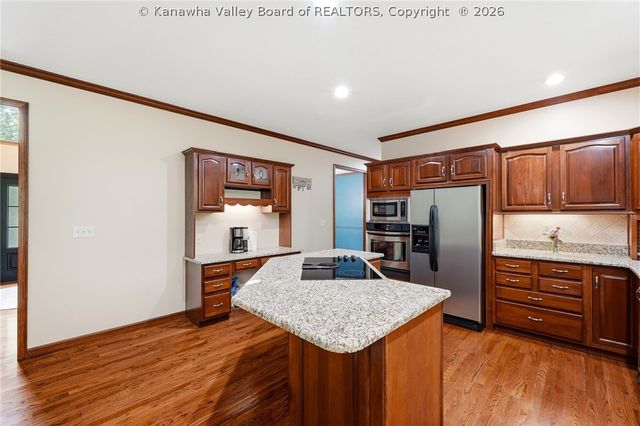 14 Woodclyffe Road, Hurricane, WV 25526