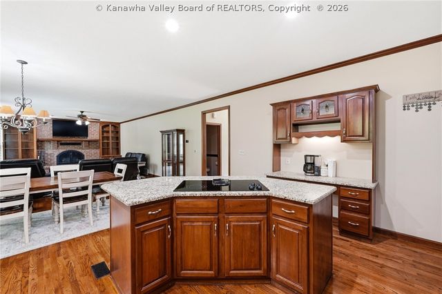 14 Woodclyffe Road, Hurricane, WV 25526