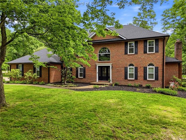 14 Woodclyffe Road, Hurricane, WV 25526