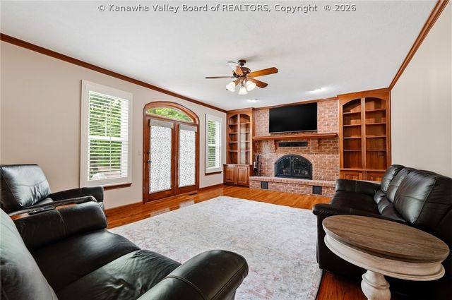 14 Woodclyffe Road, Hurricane, WV 25526