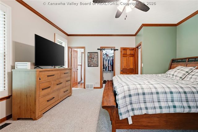 14 Woodclyffe Road, Hurricane, WV 25526