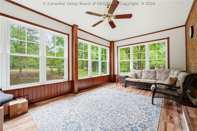 14 Woodclyffe Road, Hurricane, WV 25526