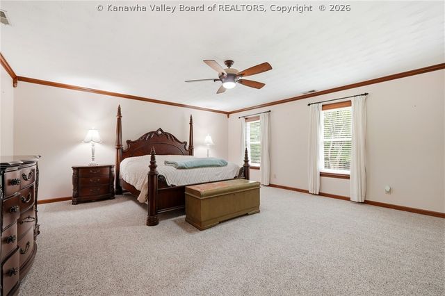 14 Woodclyffe Road, Hurricane, WV 25526