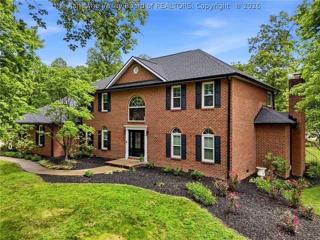 14 Woodclyffe Road, Hurricane, WV 25526