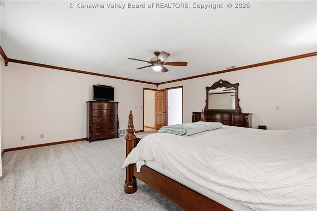 14 Woodclyffe Road, Hurricane, WV 25526