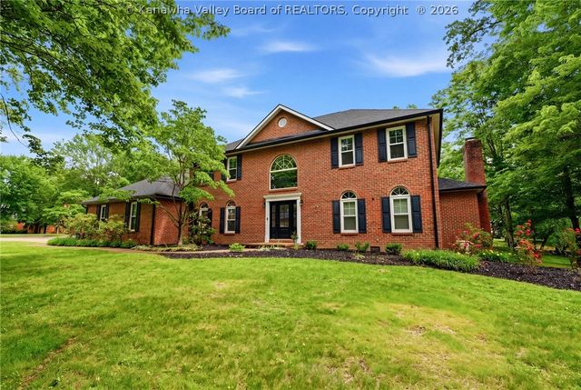 14 Woodclyffe Road, Hurricane, WV 25526