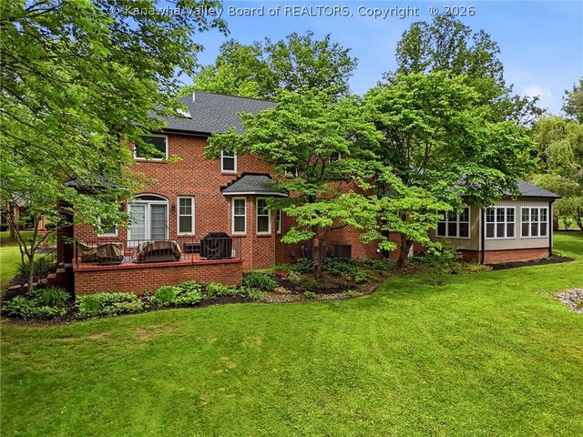 14 Woodclyffe Road, Hurricane, WV 25526