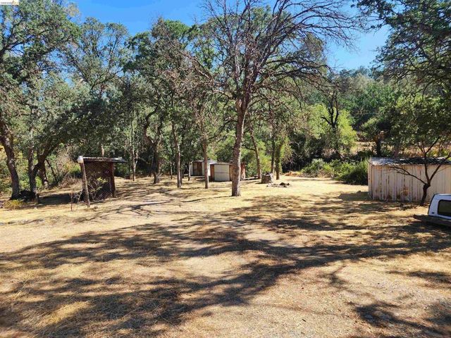 16612 Stagecoach Rd, Corning, CA 96021