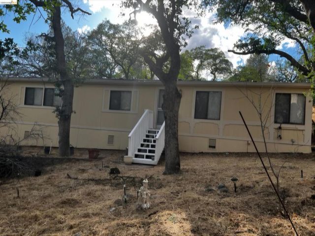 16612 Stagecoach Rd, Corning, CA 96021