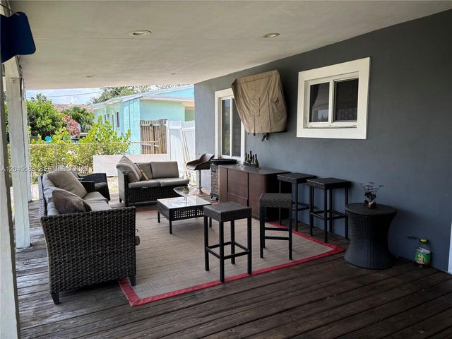 1332 SW 22nd Ave, Fort Lauderdale, FL 33312