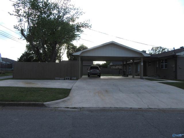 1701 Betty Street SW, Decatur, AL 35601