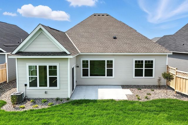 10638 Mississippi Dunes Trail S, Cottage Grove, MN 55016