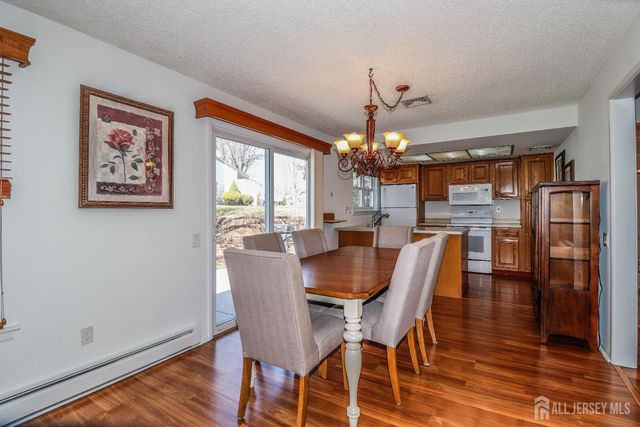 101-C Dogwood Plaza, Monroe, NJ 08831