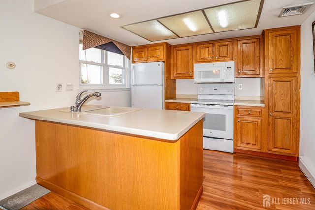 101-C Dogwood Plaza, Monroe, NJ 08831