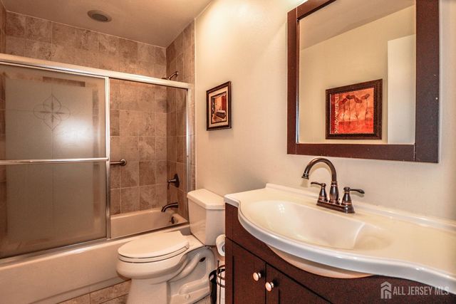 101-C Dogwood Plaza, Monroe, NJ 08831