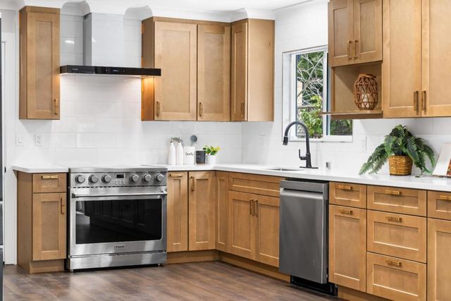 432 8th Avenue, Menlo Park, CA 94025