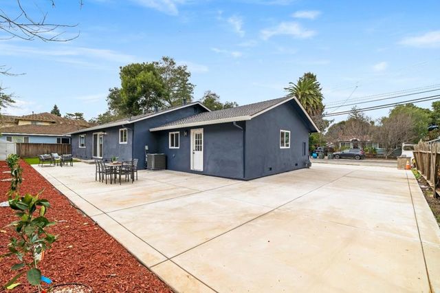 432 8th Avenue, Menlo Park, CA 94025