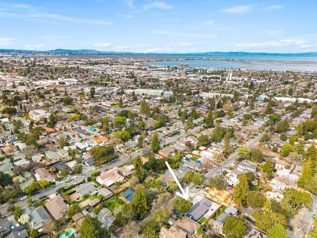 432 8th Avenue, Menlo Park, CA 94025