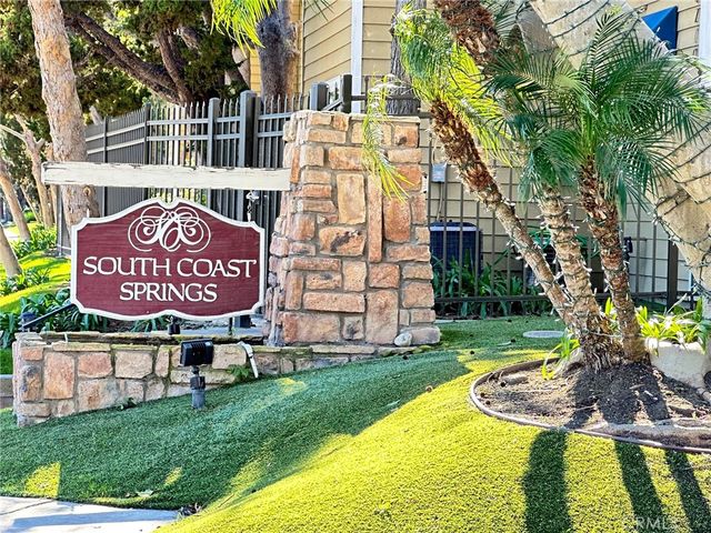 3640 S Bear Street F, Santa Ana, CA 92704