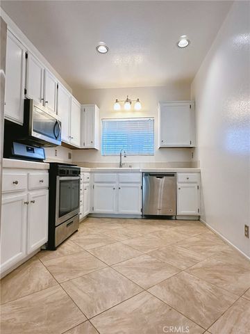 3640 S Bear Street F, Santa Ana, CA 92704